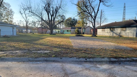 Vacant Land For Sale - 7018 Willowtex Drive<br/> Houston, TX 77396