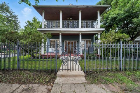 Photo of 525 Teetshorn Street, Houston, TX 77009 (MLS # 62638176)