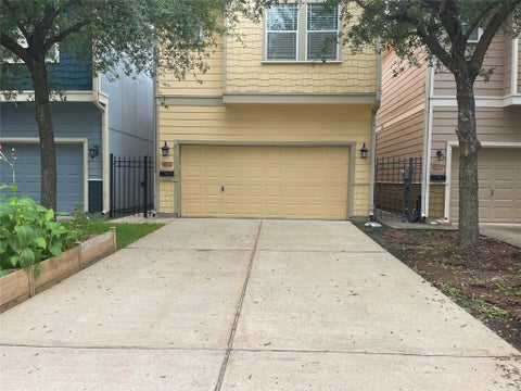 Homes For Sale - 5927 Kansas Street #A<br/> Houston, TX 77007