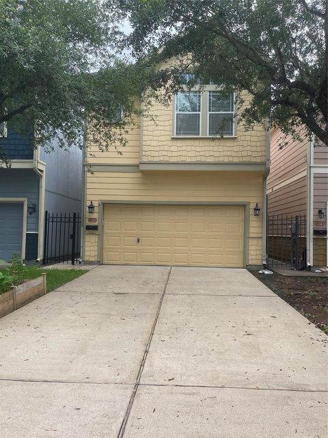 Homes For Sale - 5927 Kansas Street #A<br/> Houston, TX 77007
