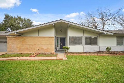 Tiny photo for 4510 Silverwood Drive, Houston, TX 77035 (MLS # 64669102)