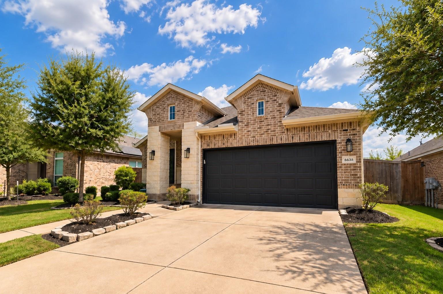 6638 Barrington Creek Trace