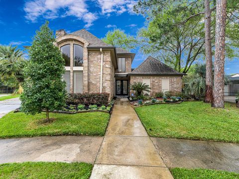 Photo of 12422 Piping Rock Drive, Houston, TX 77077 (MLS # 35673857)