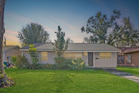 Photo of 5110 Perry Street, Houston, TX 77021 (MLS # 21139140)