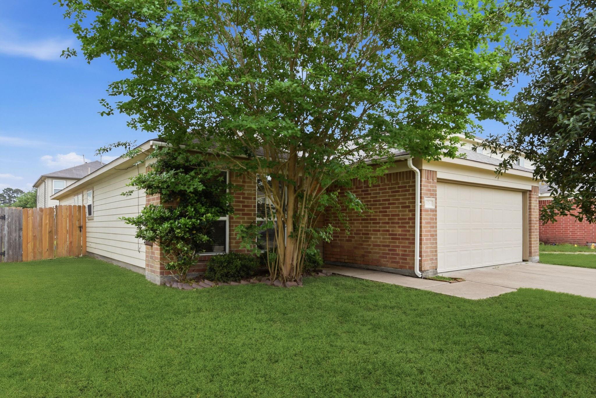 16763 N Blue Jay Drive N