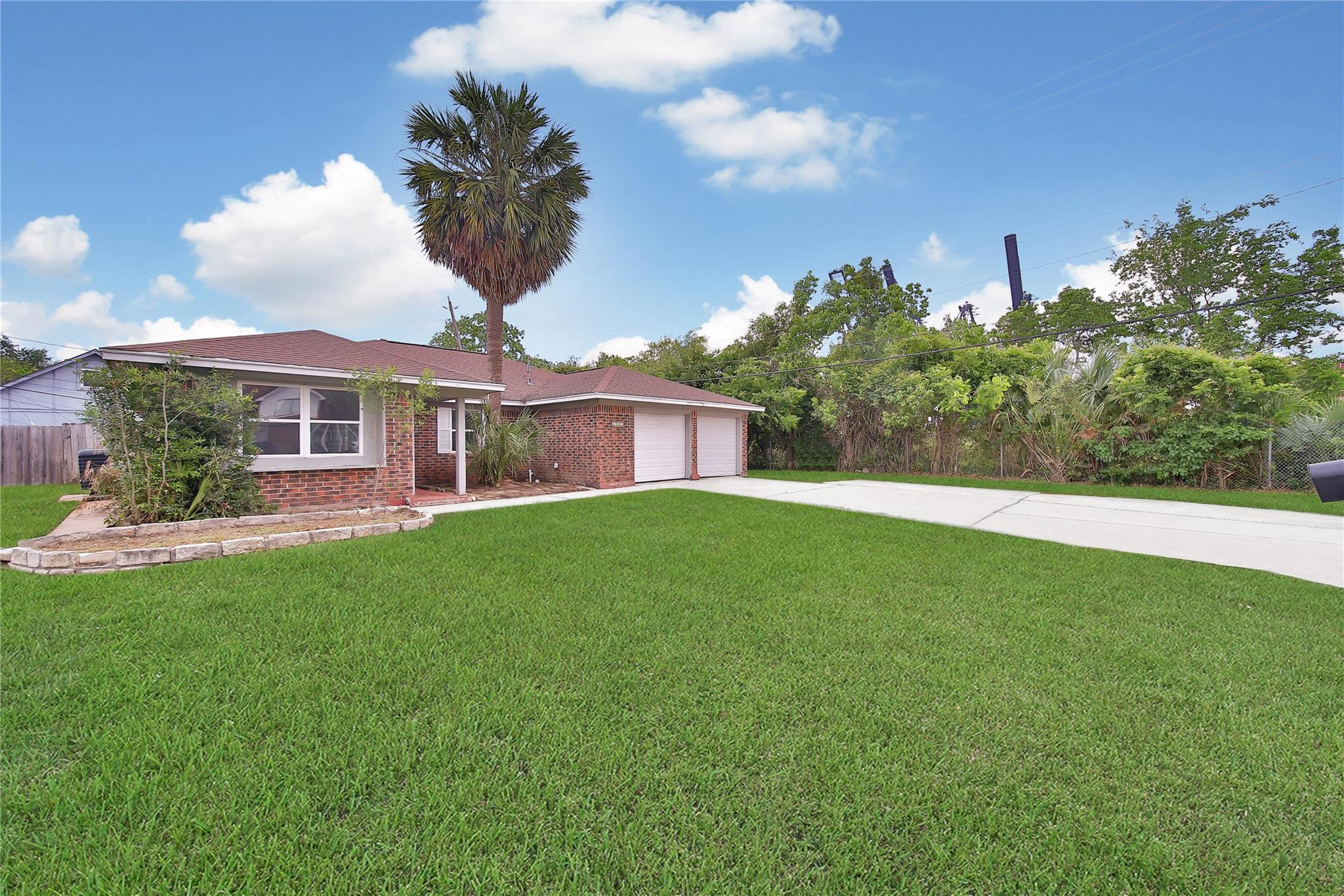 3915 Sailfish Lane