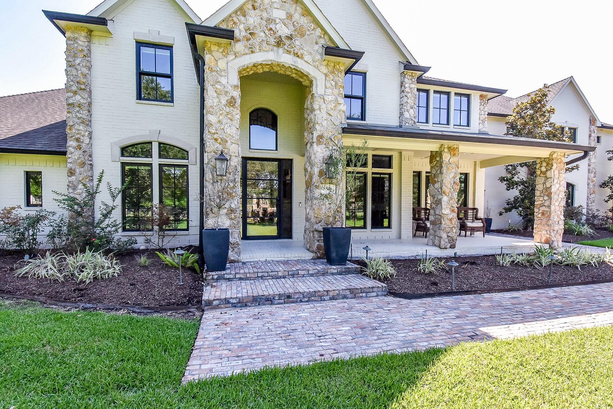 8518 Halls Retreat Court