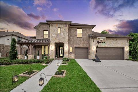 Photo of 8826 Forest Side Drive, Missouri City, TX 77459 (MLS # 72743850)