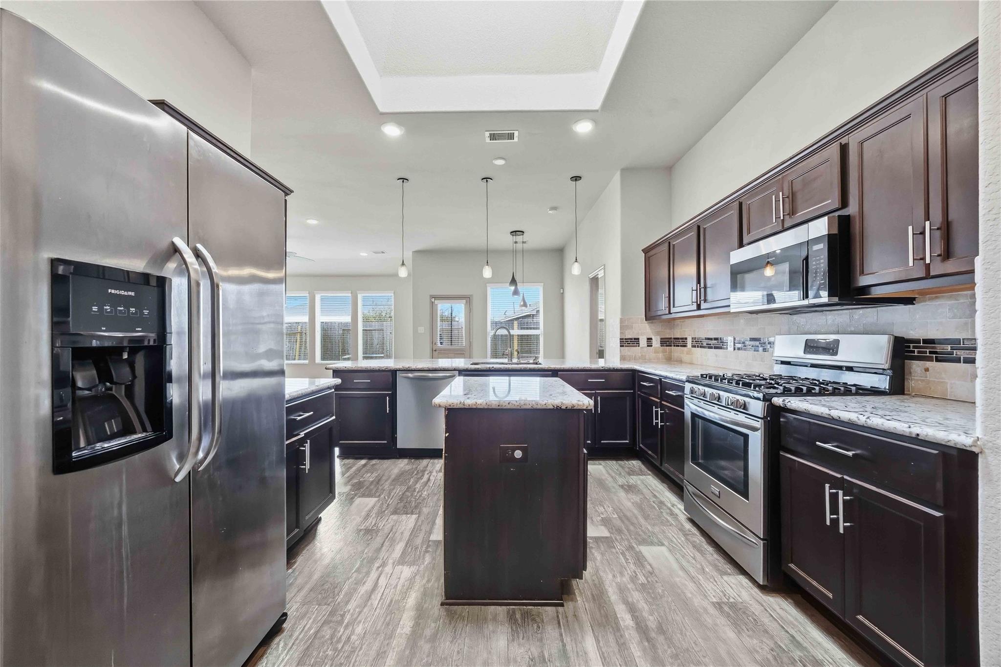 5219 Victoria Landing Trail