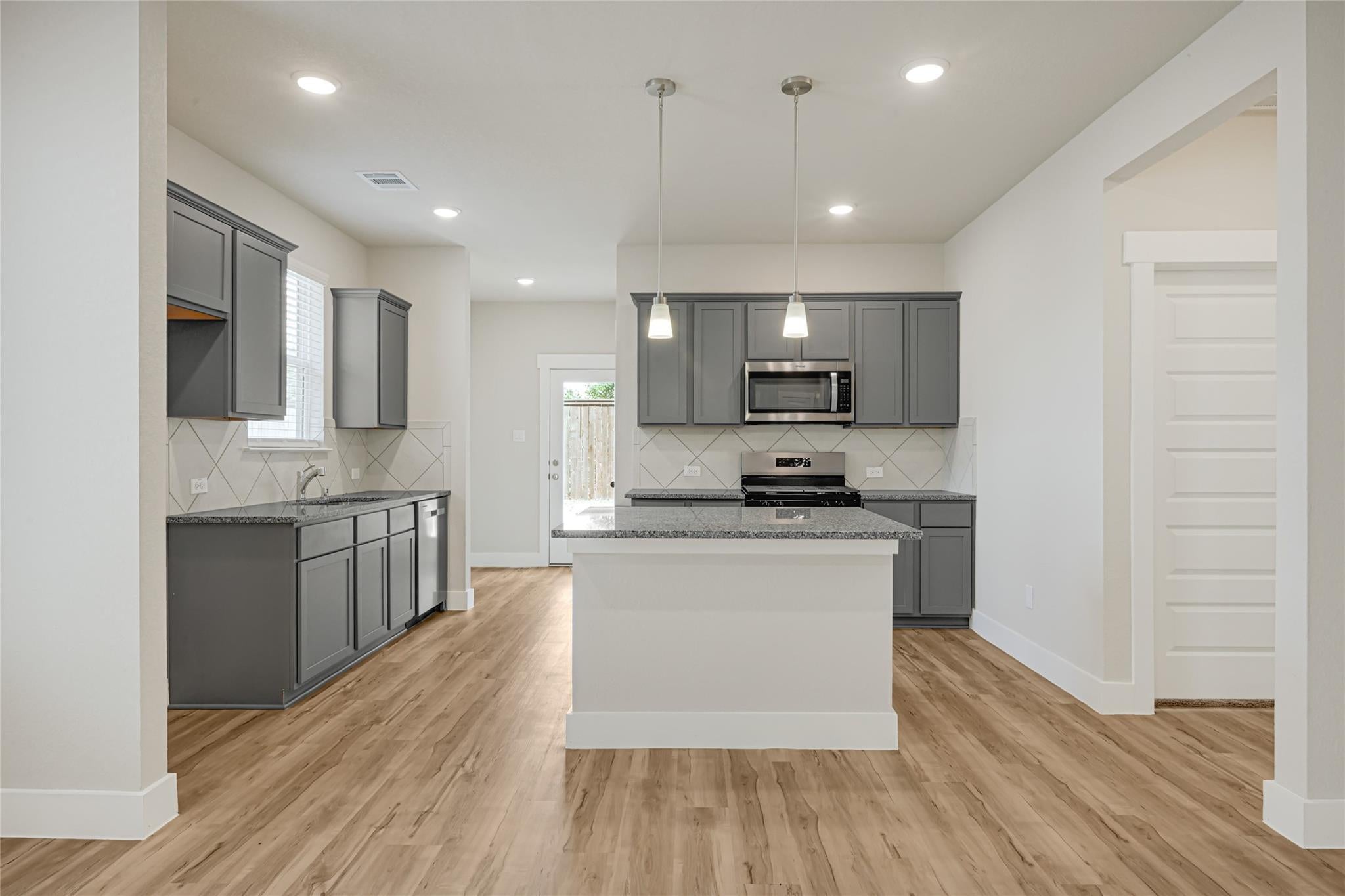 4623 Mesquite Trail Blush