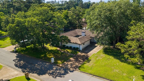 Photo of 21 Glenview Court, Lufkin, TX 75901 (MLS # 37107570)