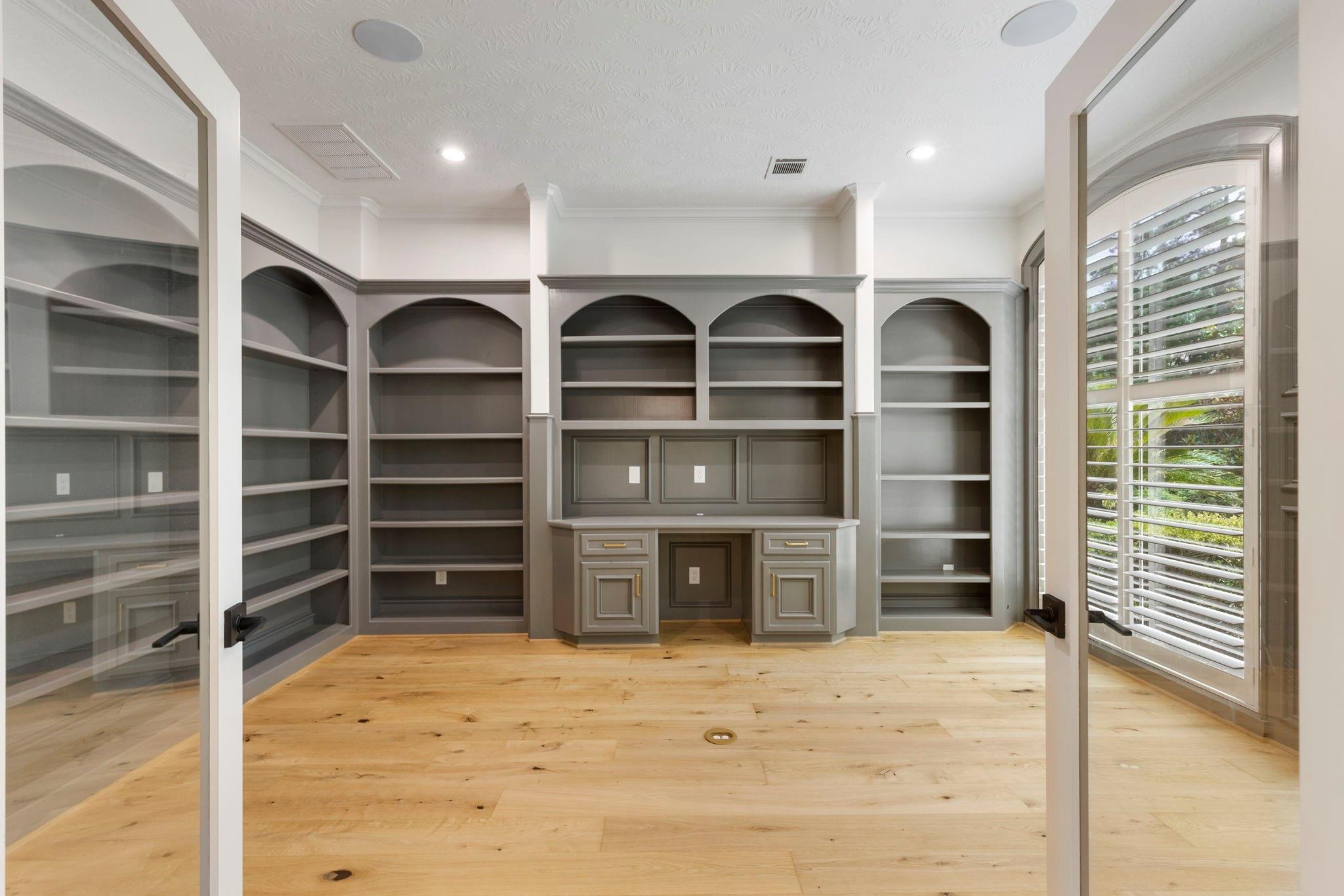 14 N Palmiera Circle