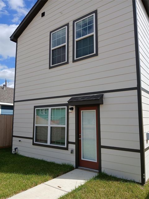 Tiny photo for 6422 Calhoun Road, Houston, TX 77021 (MLS # 17459702)