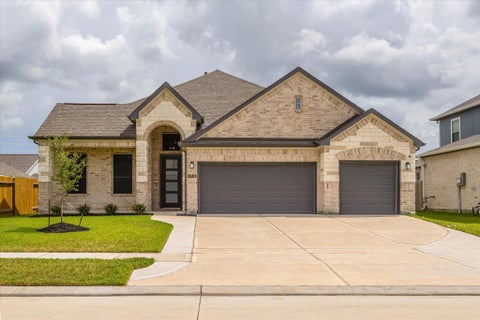Photo of 456 Lake Line Drive, Alvin, TX 77511 (MLS # 43943027)