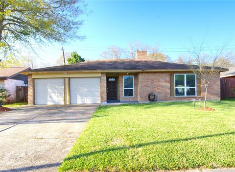 Photo of 12619 Fern Forest Drive, Houston, TX 77044 (MLS # 82689213)
