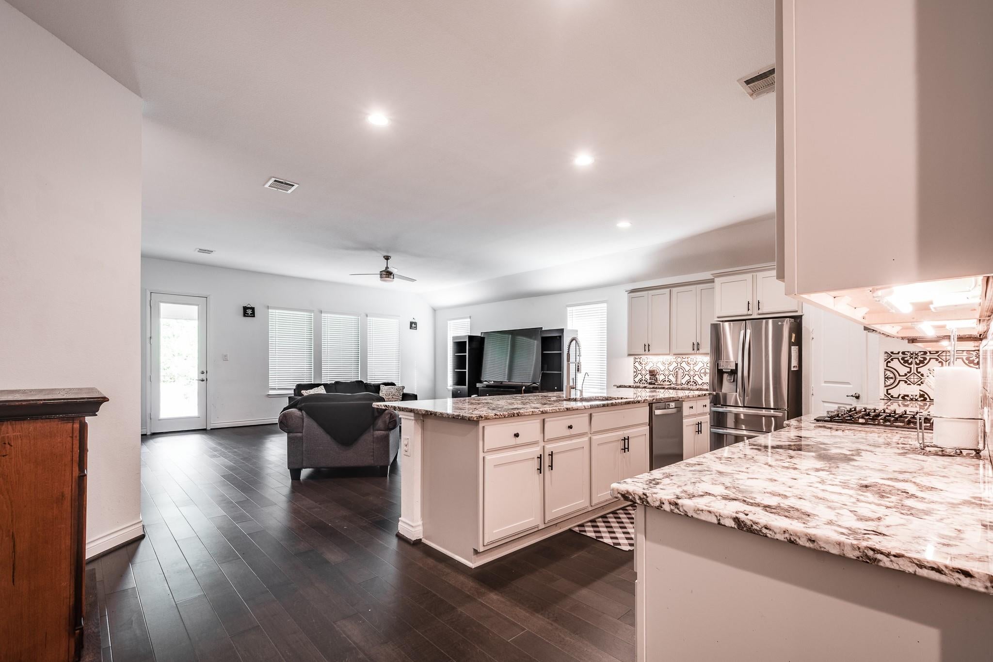 18203 Langkawi Lane