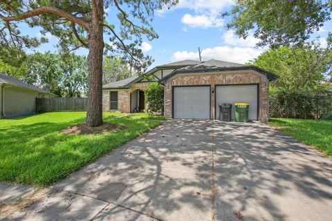 Photo of 4303 Morris Court, Pearland, TX 77584 (MLS # 77196165) Photo of 4303 Morris Court, Pearland, TX 77584 (MLS # 77196165)