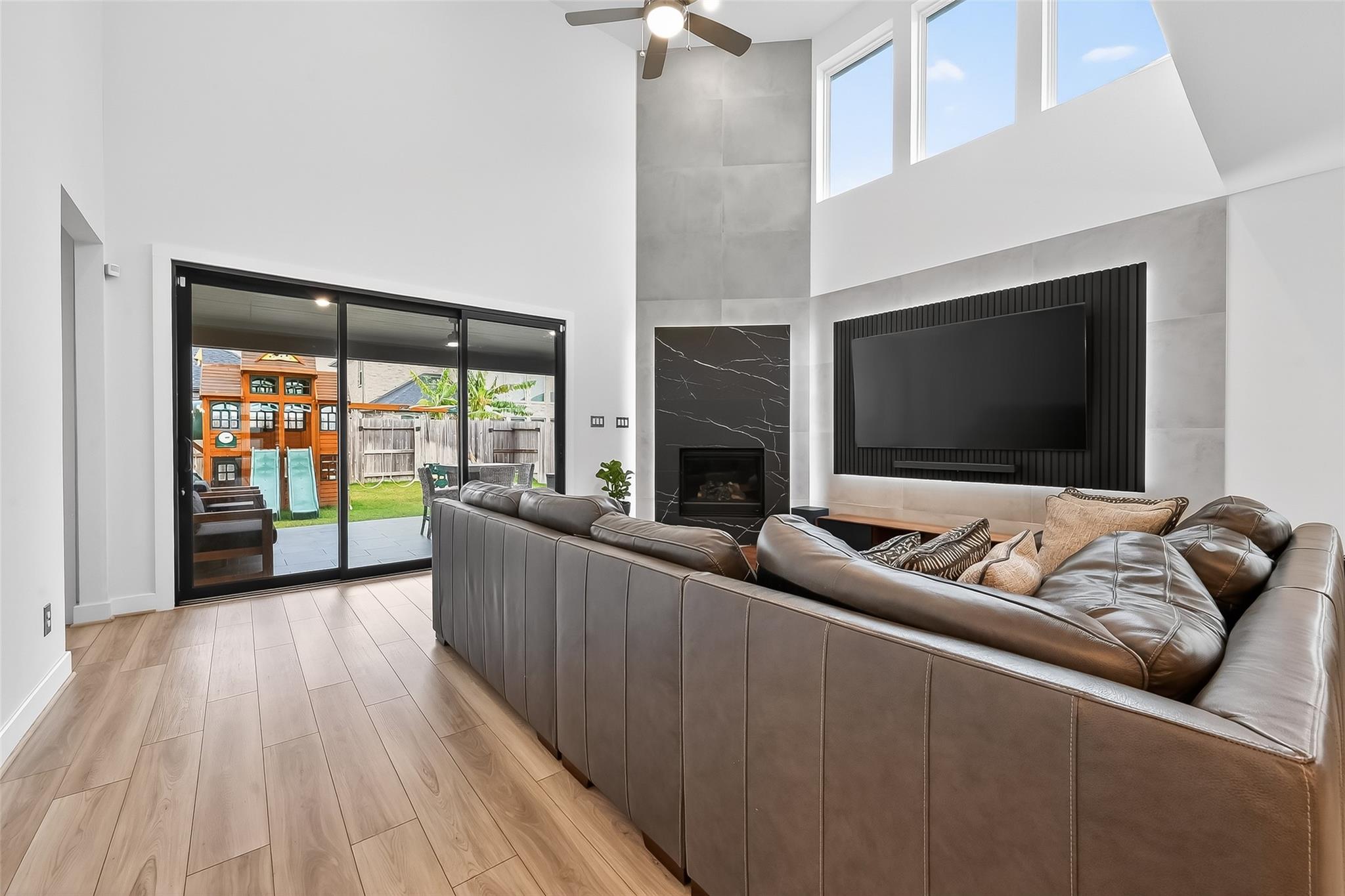 21642 Laggan Cliff Lane