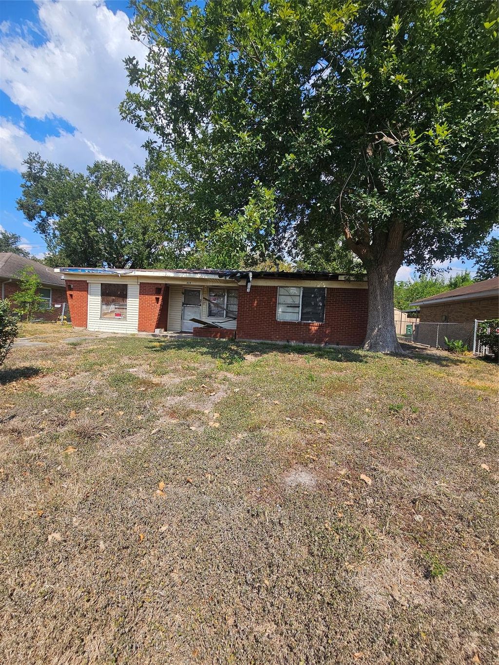 Photo of 319 E Delz Drive, Houston, TX 77022 (MLS # 41700717)