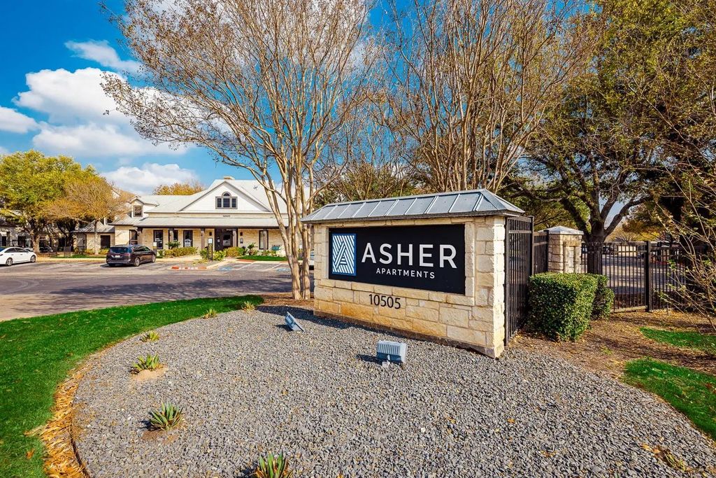 Photo of 10505 S I-35 Frontage Road #0118, Austin, TX 78747 (MLS # 75025622)