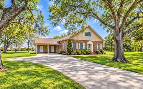 Photo of 1826 County Road 469 Rd, El Campo, TX 77437 (MLS # 35564268)