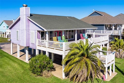 Photo of 2300 Martinique, Crystal Beach, TX 77650 (MLS # 98922100)