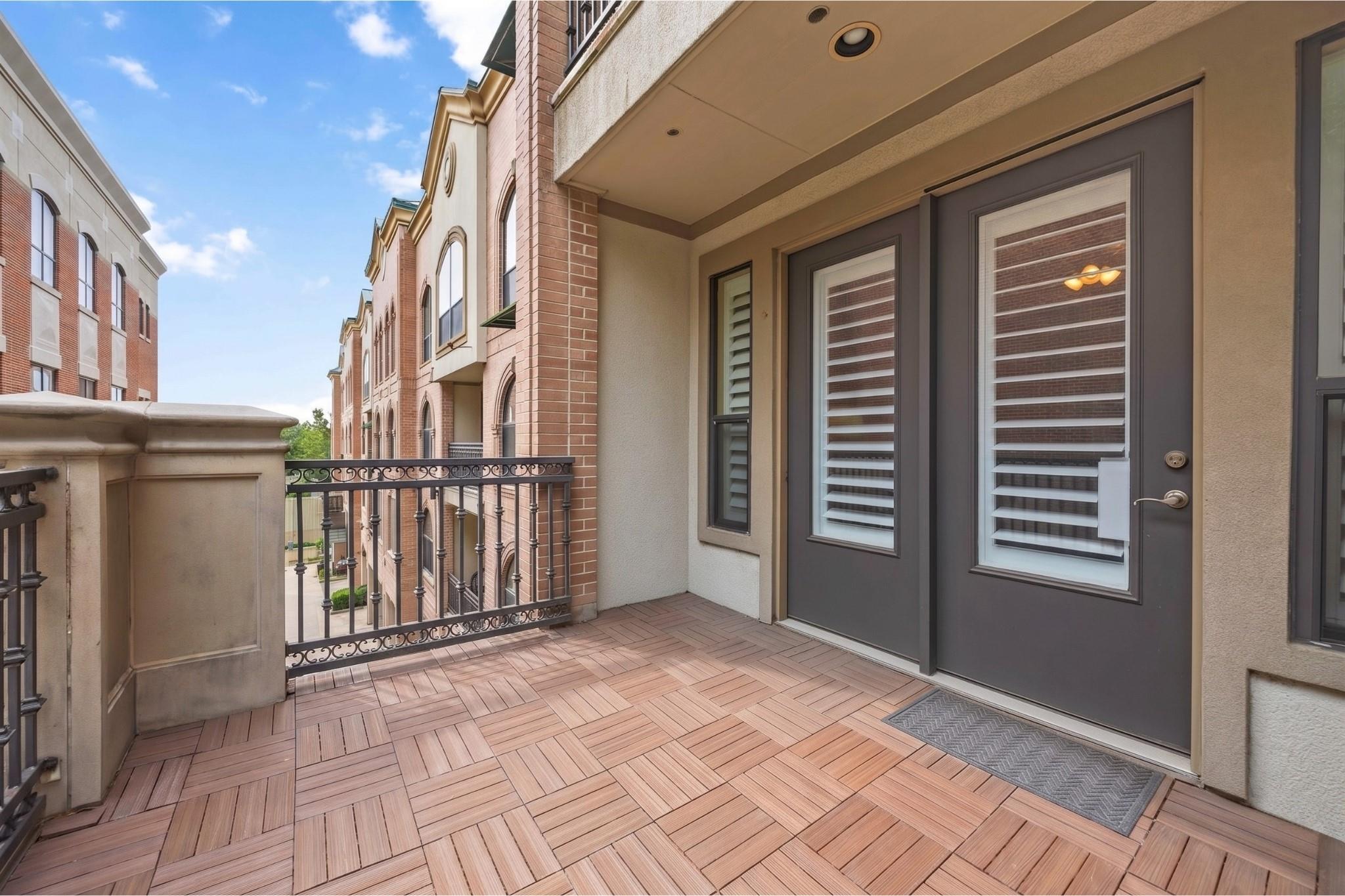 2299 Lone Star Drive 327