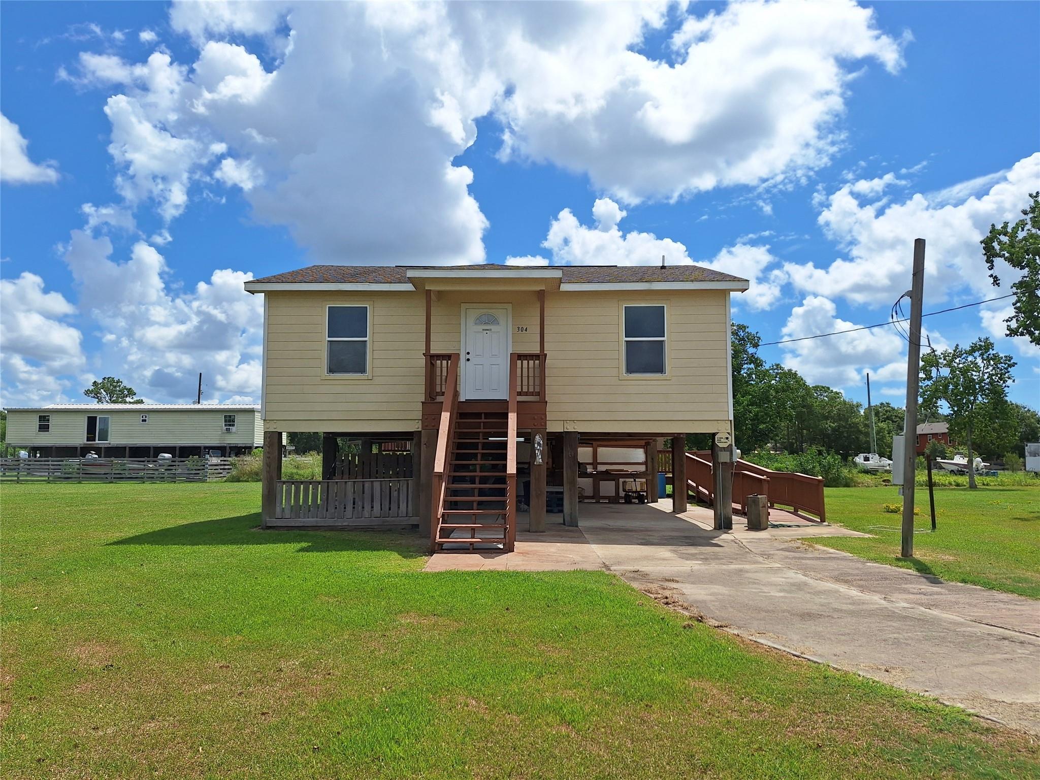 304 Bayside Drive