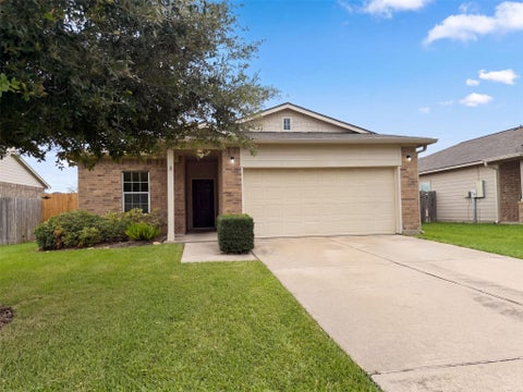 Homes For Sale - 109 Mustang Stampede Drive<br/> Galveston County, La Marque, TX 77568