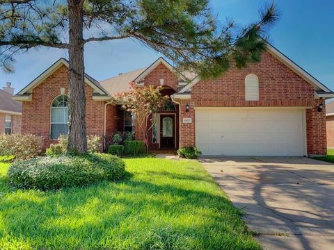 Photo of 18207 Linden Forest Lane, Katy, TX 77449 (MLS # 27857925)