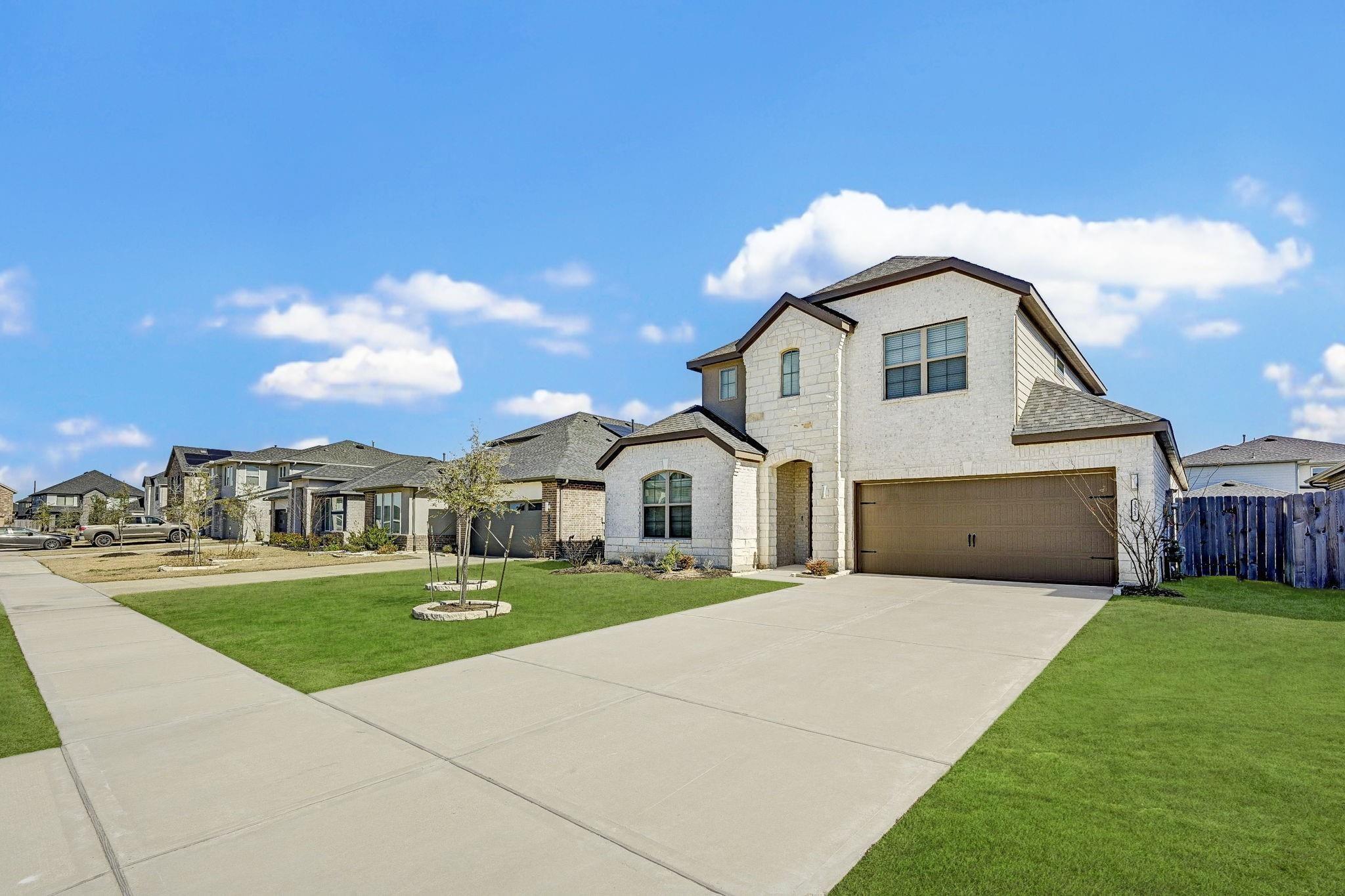 3323 Polk Creek Drive