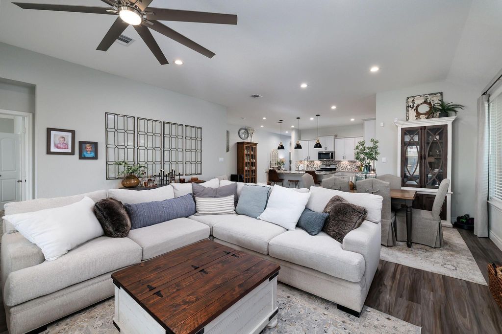 Photo of 1507 Oakdale Crest Road, Montgomery, TX 77316 (MLS # 35757199)