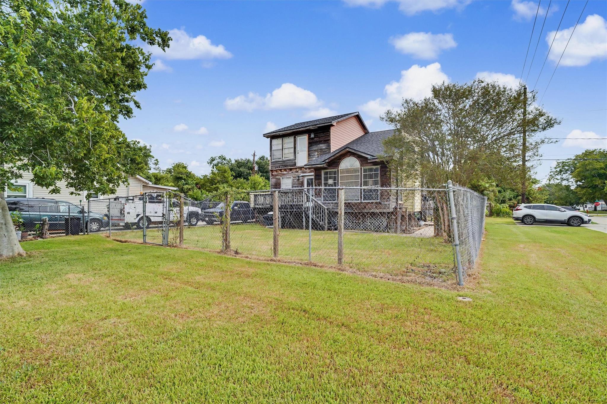 423 S 4th Street
