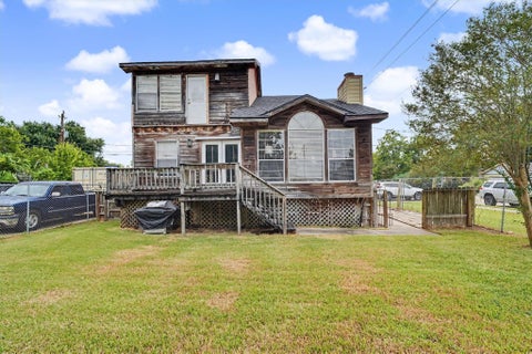 Photo of 423 S 4th Street ST, La Porte, TX 77571 (MLS # 64762398)