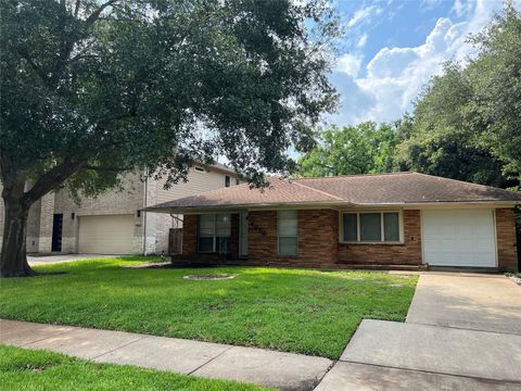 Photo of 4057 Woodfox Street, Houston, TX 77025 (MLS # 32152299)