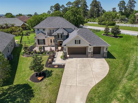 Photo of 5924 Oak Leaf Court, Conroe, TX 77304 (MLS # 297130)