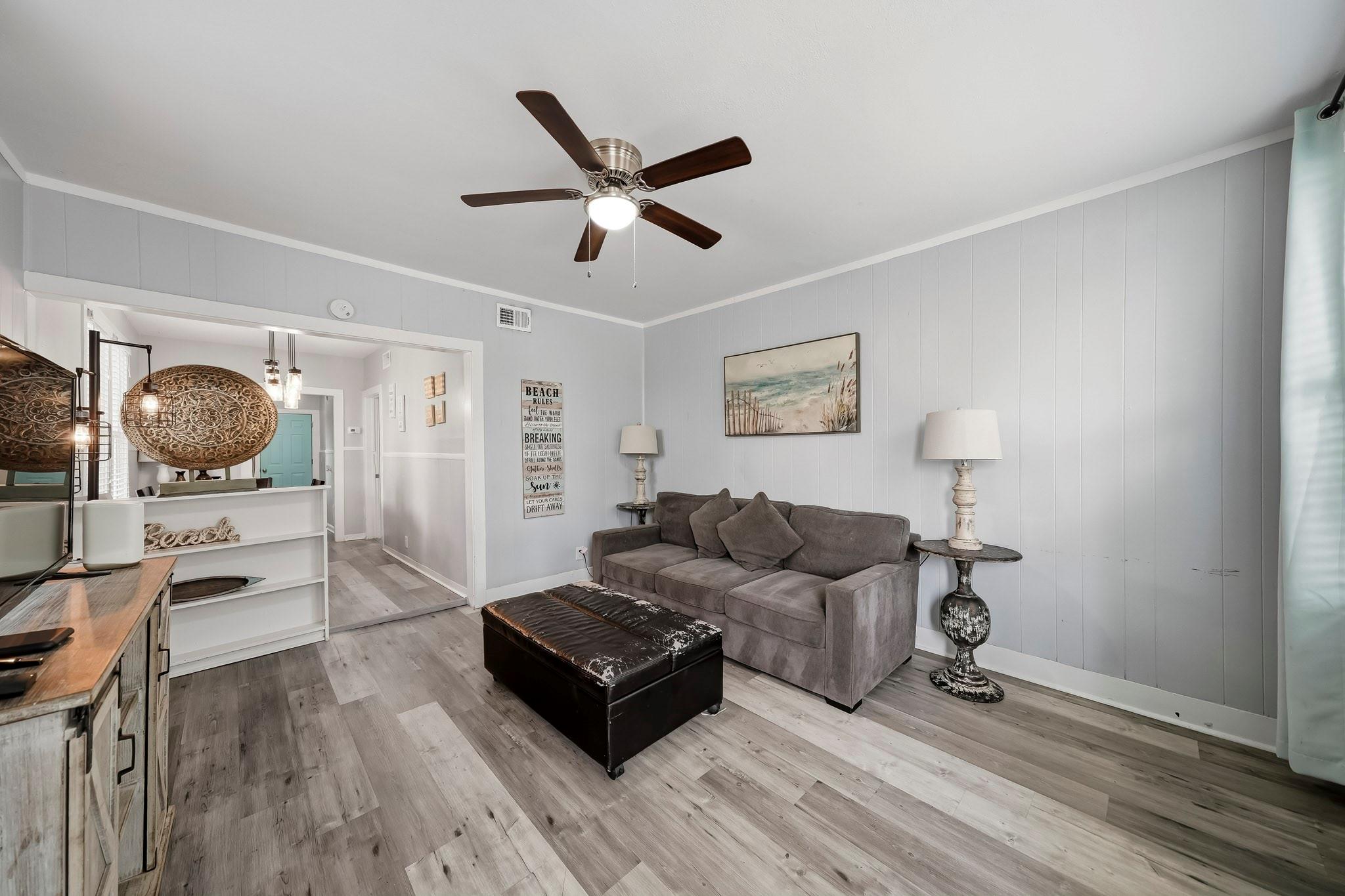 2511 Bernardo De Galvez Avenue