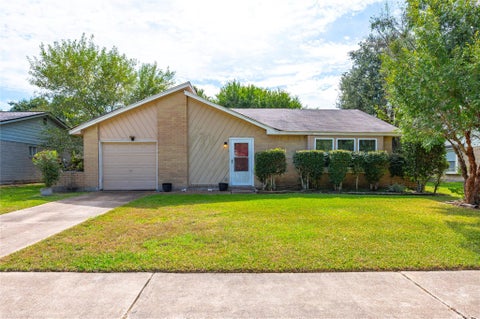 Photo of 2515 Knoxville Drive, League City, TX 77573 (MLS # 84775302)