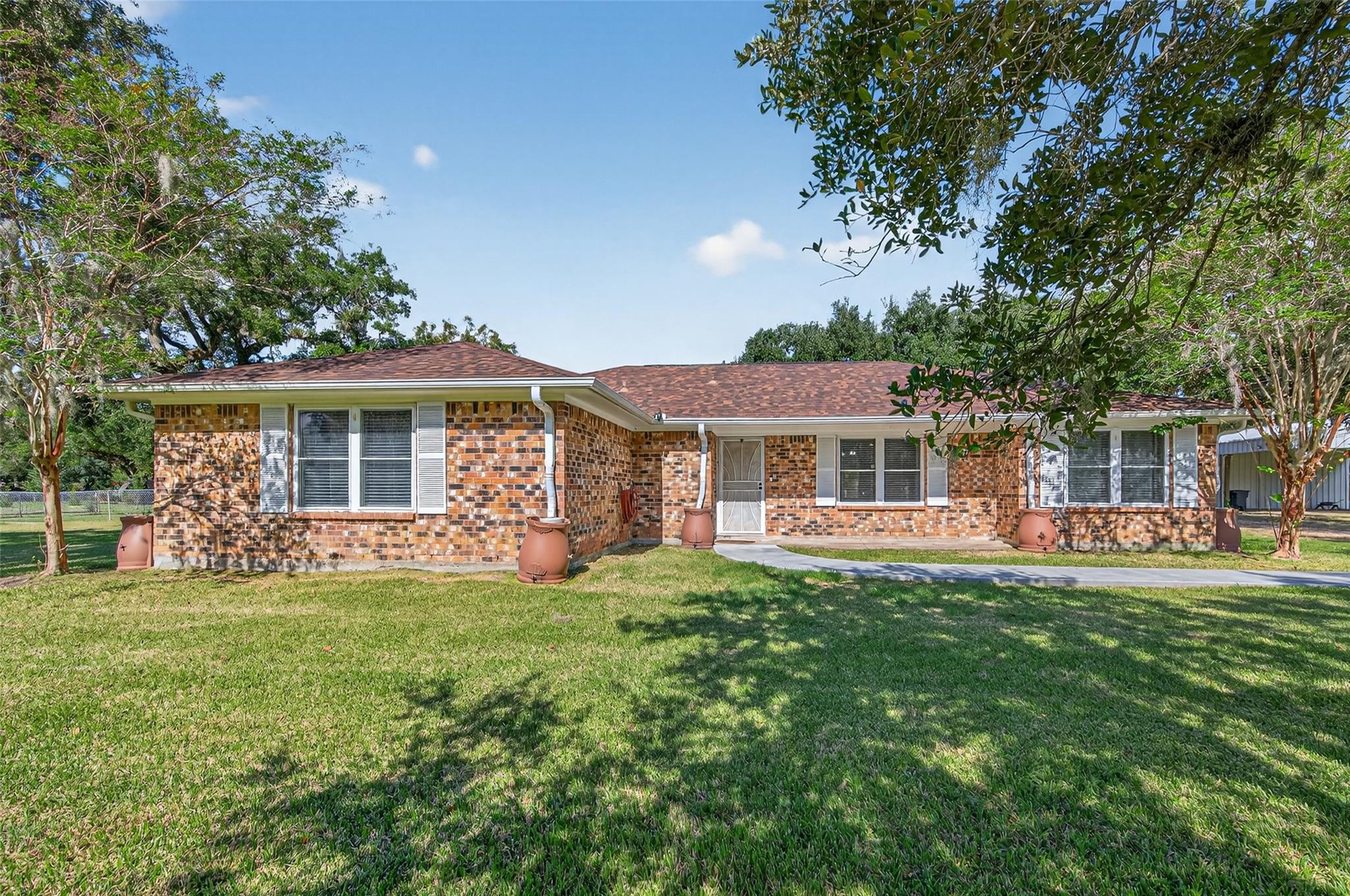14 Kingswood Drive