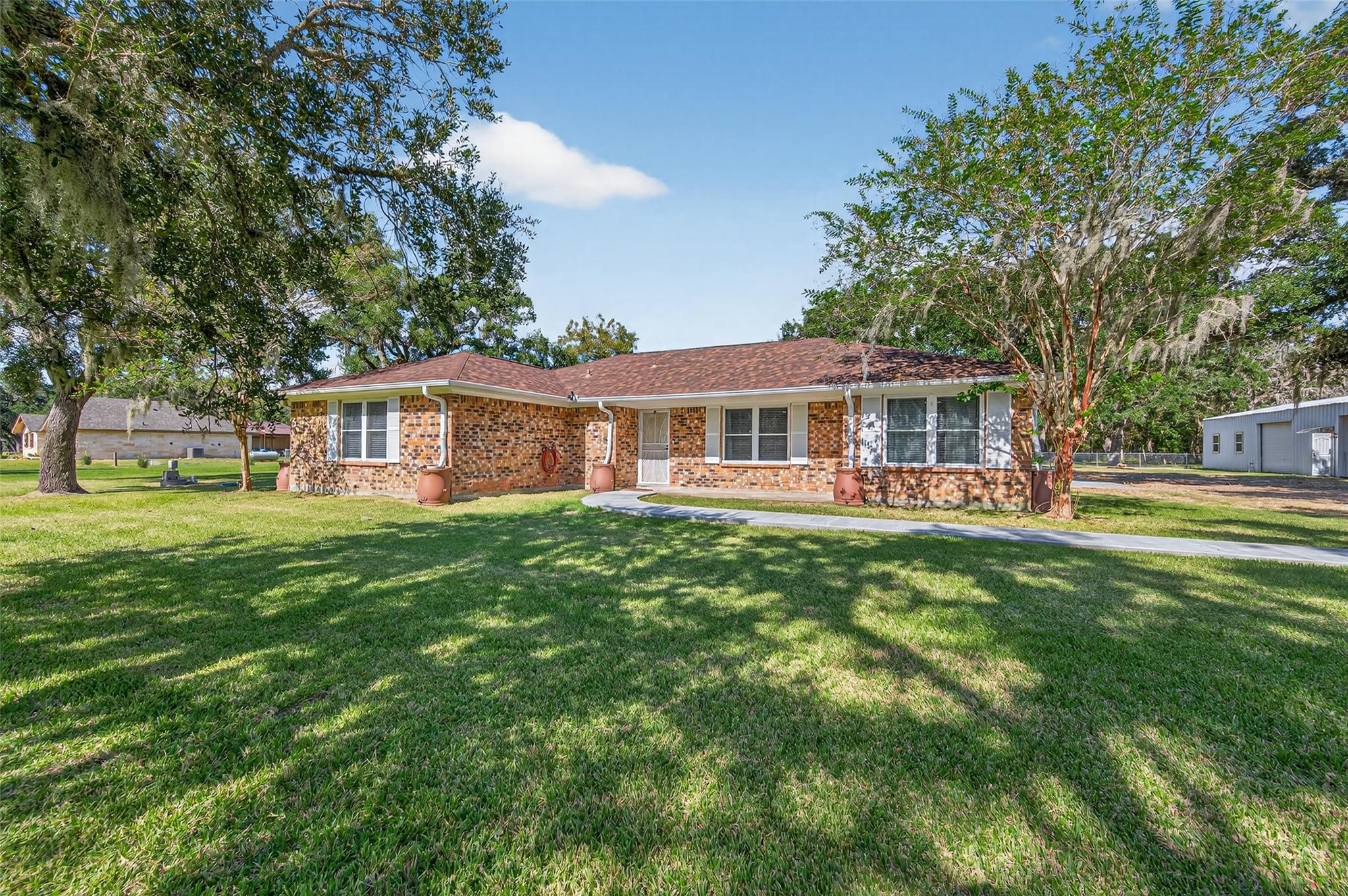 14 Kingswood Drive