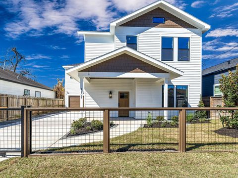 Photo of 1207 Tabor Street, Houston, TX 77009 (MLS # 90815842)