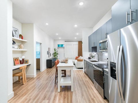 Apartment For Rent - 641 W Crosstimbers Street #A3.352<br/> Houston, TX 77018