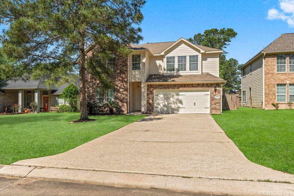 Photo of 235 Doncaster Street, Conroe, TX 77303 (MLS # 83876595)
