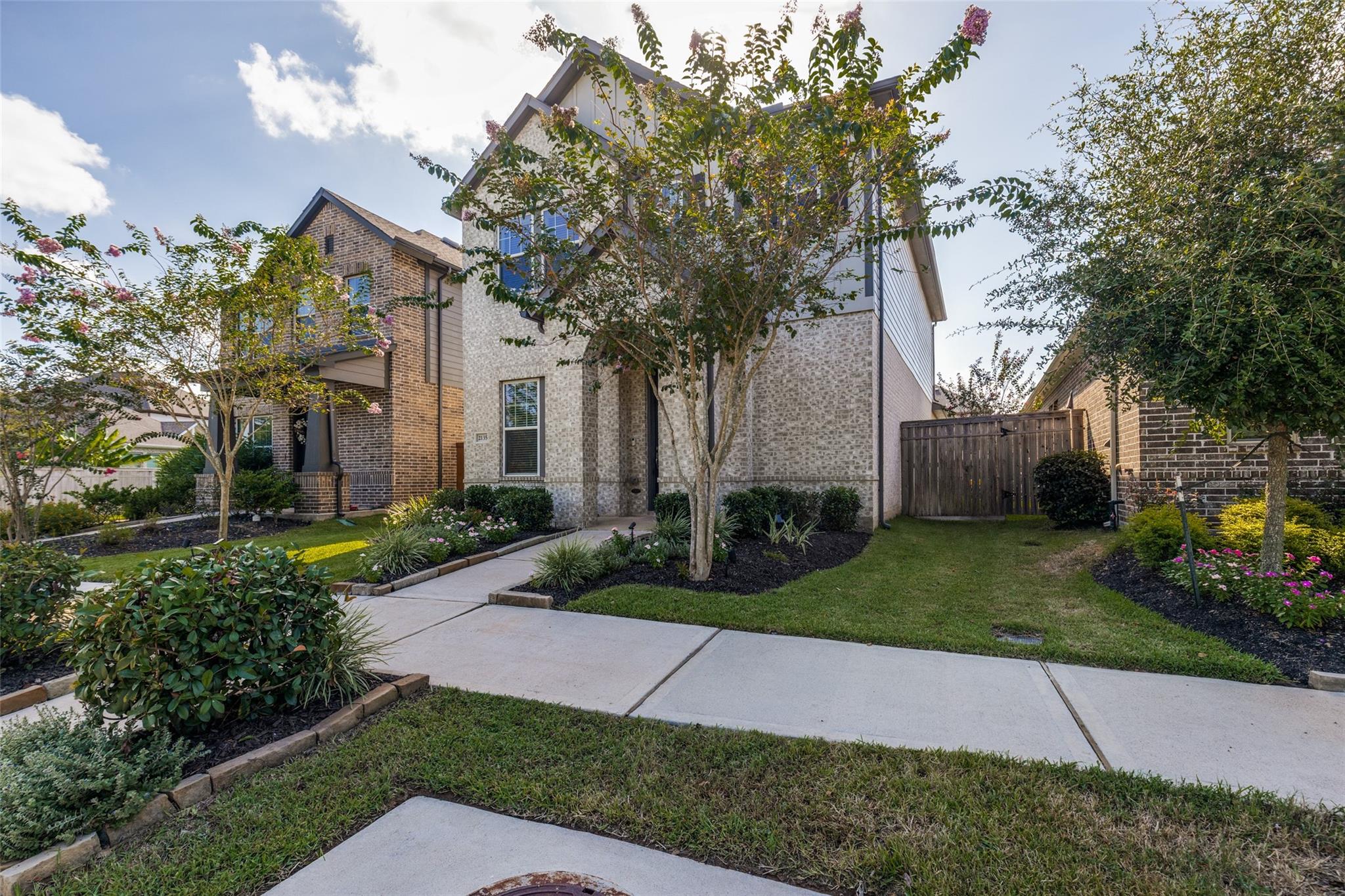 2135 Creekside Breeze Drive