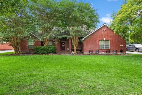 Photo of 1002 Westwood North Drive, Magnolia, TX 77354 (MLS # 96581670)