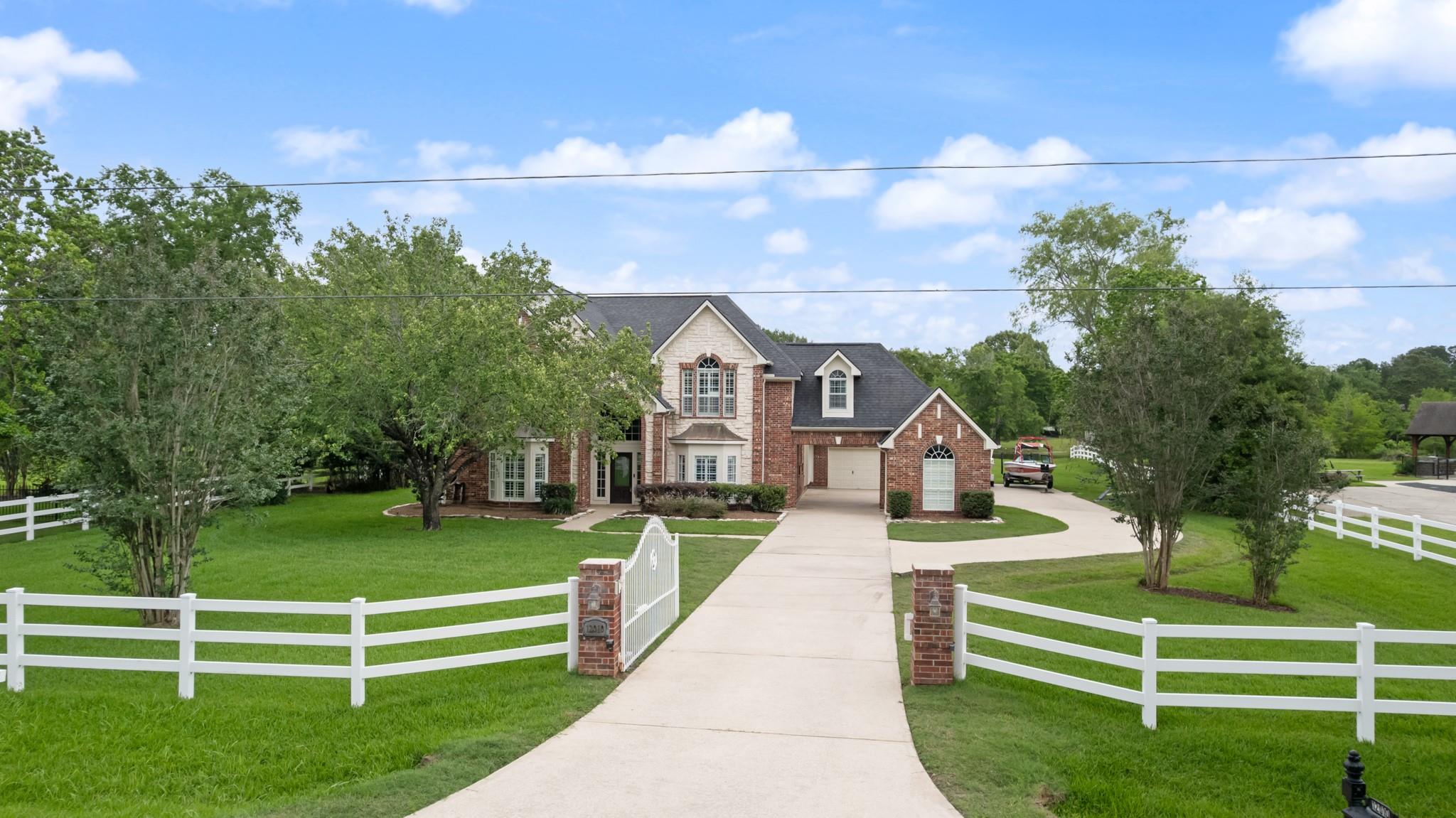 12010 Live Oak Drive