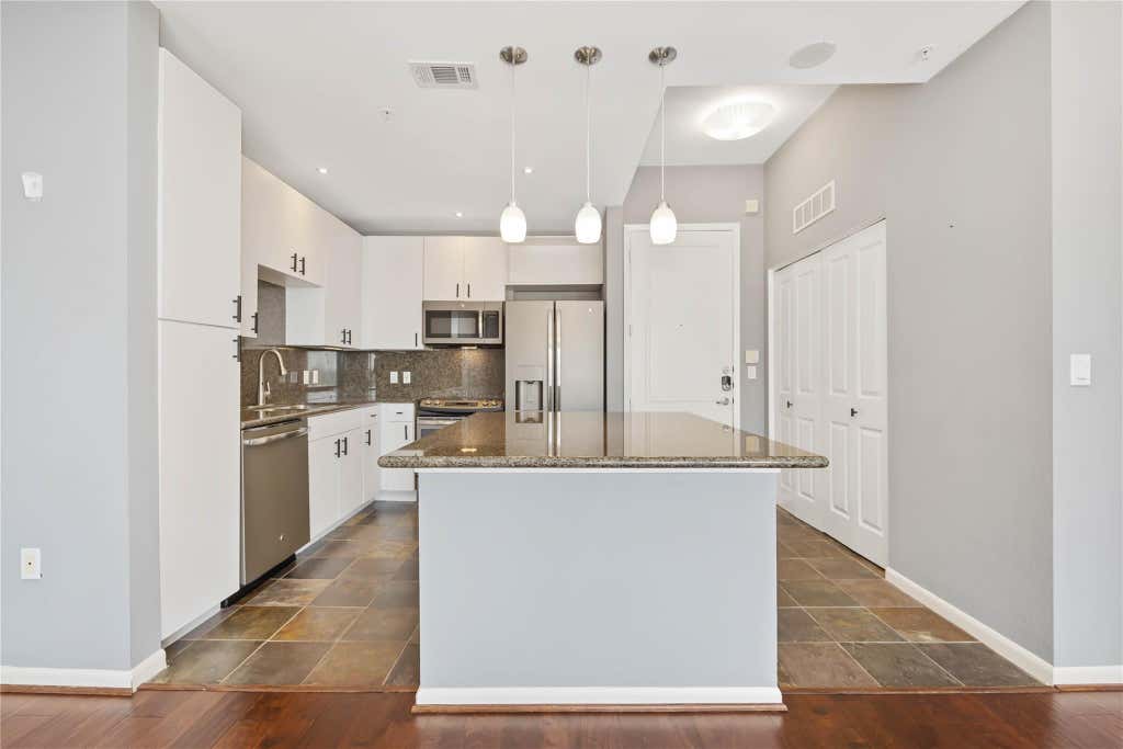Photo of 3505 Sage Road #1508, Houston, TX 77056 (MLS # 4578427)