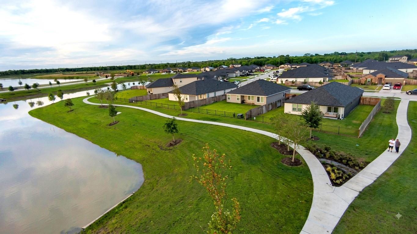 8510 Tropical Breeze Way