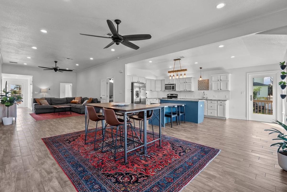 214 Sampan Drive
