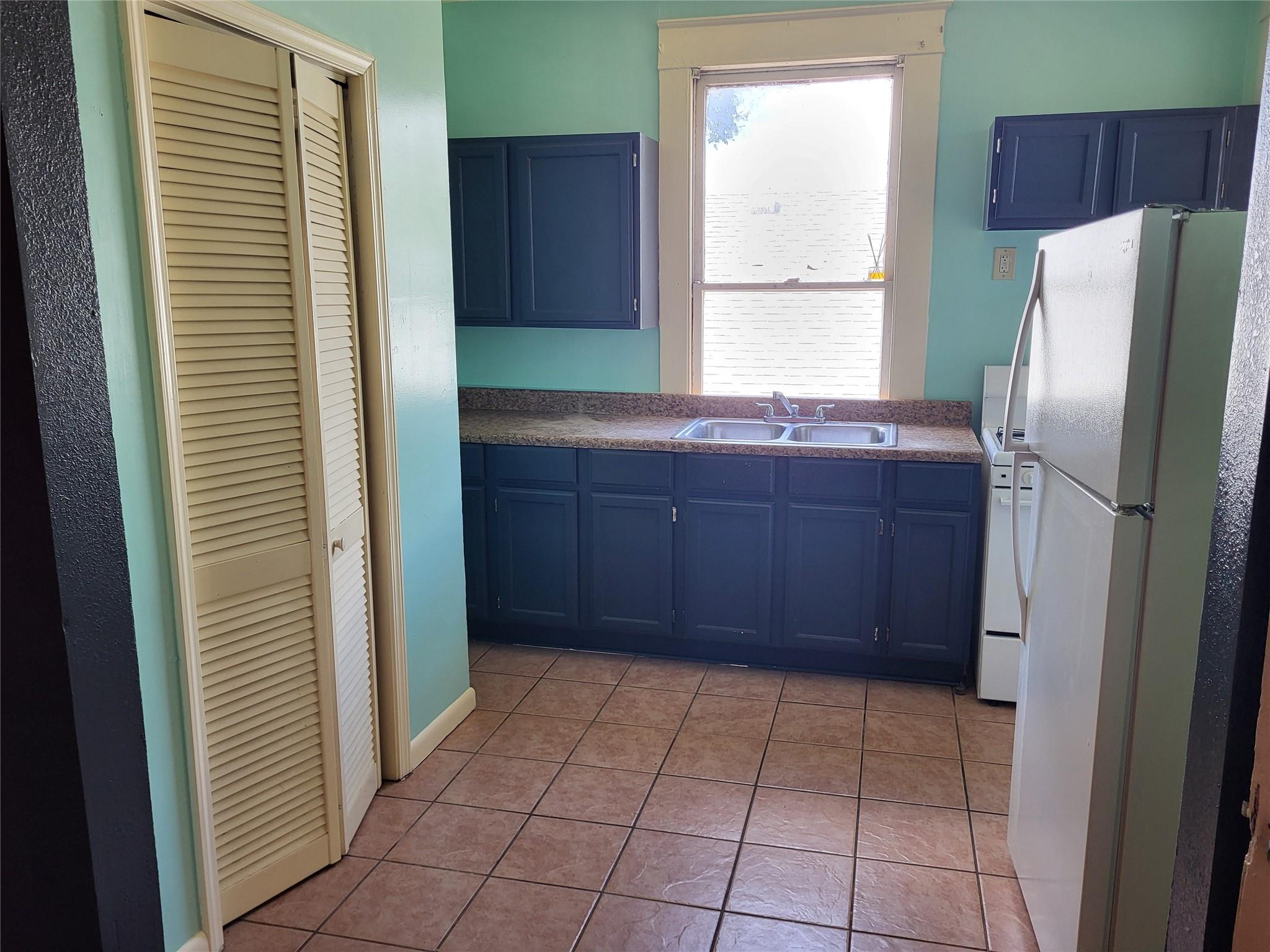 4401 Avenue Q 1/2 2